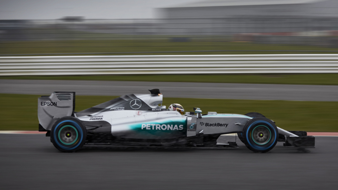 F1: Η νέα Mercedes πάτησε πίστα!